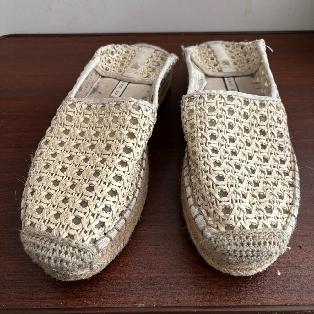 Zara slip on shoes espadrilles Size 8
